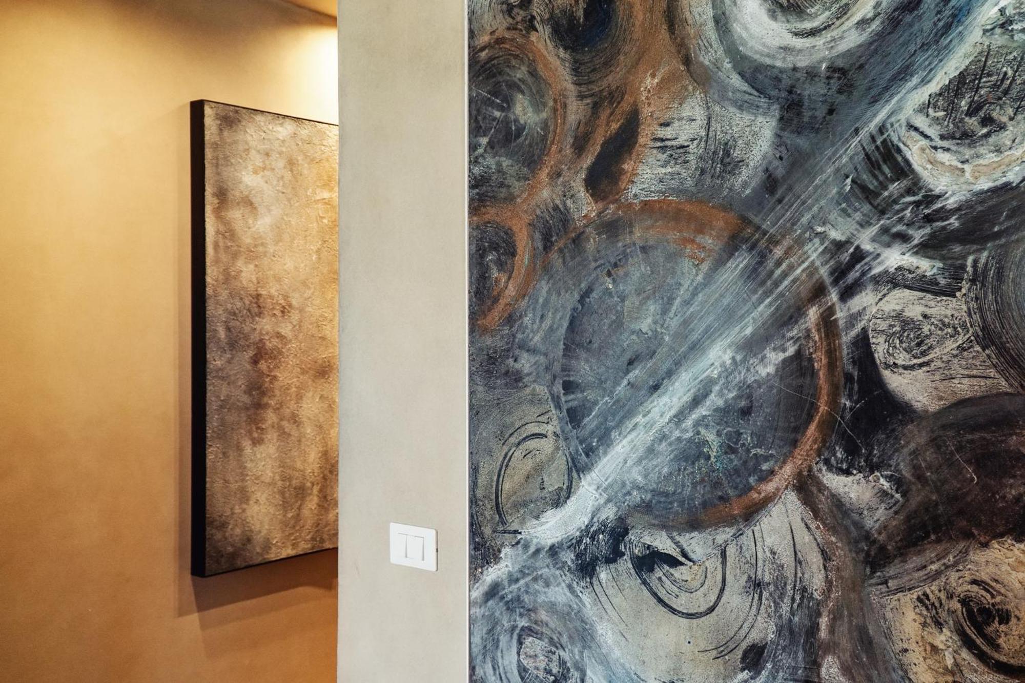Hybrid Icon Rooms Gallery, Palermo